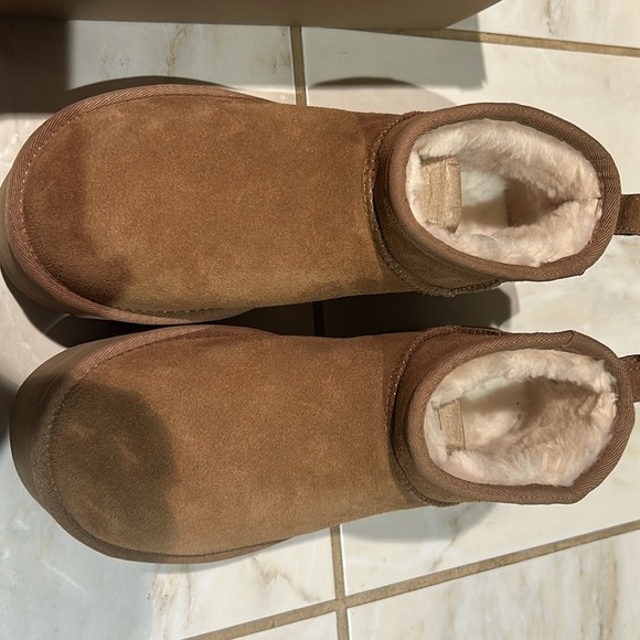 New UGG ultra mini platform - Picture 2 of 4